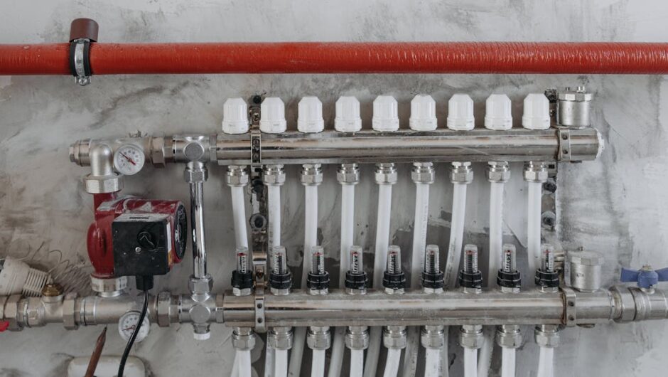 Sufit, który grzeje i chłodzi: kapilarne maty wodne w mieszkaniu w bloku